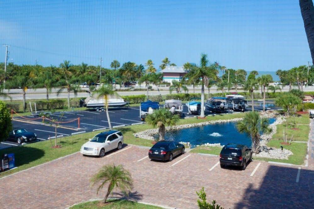 Resortquest At Bonita Beach And Tennis Club Боніта-Спрінгс Екстер'єр фото